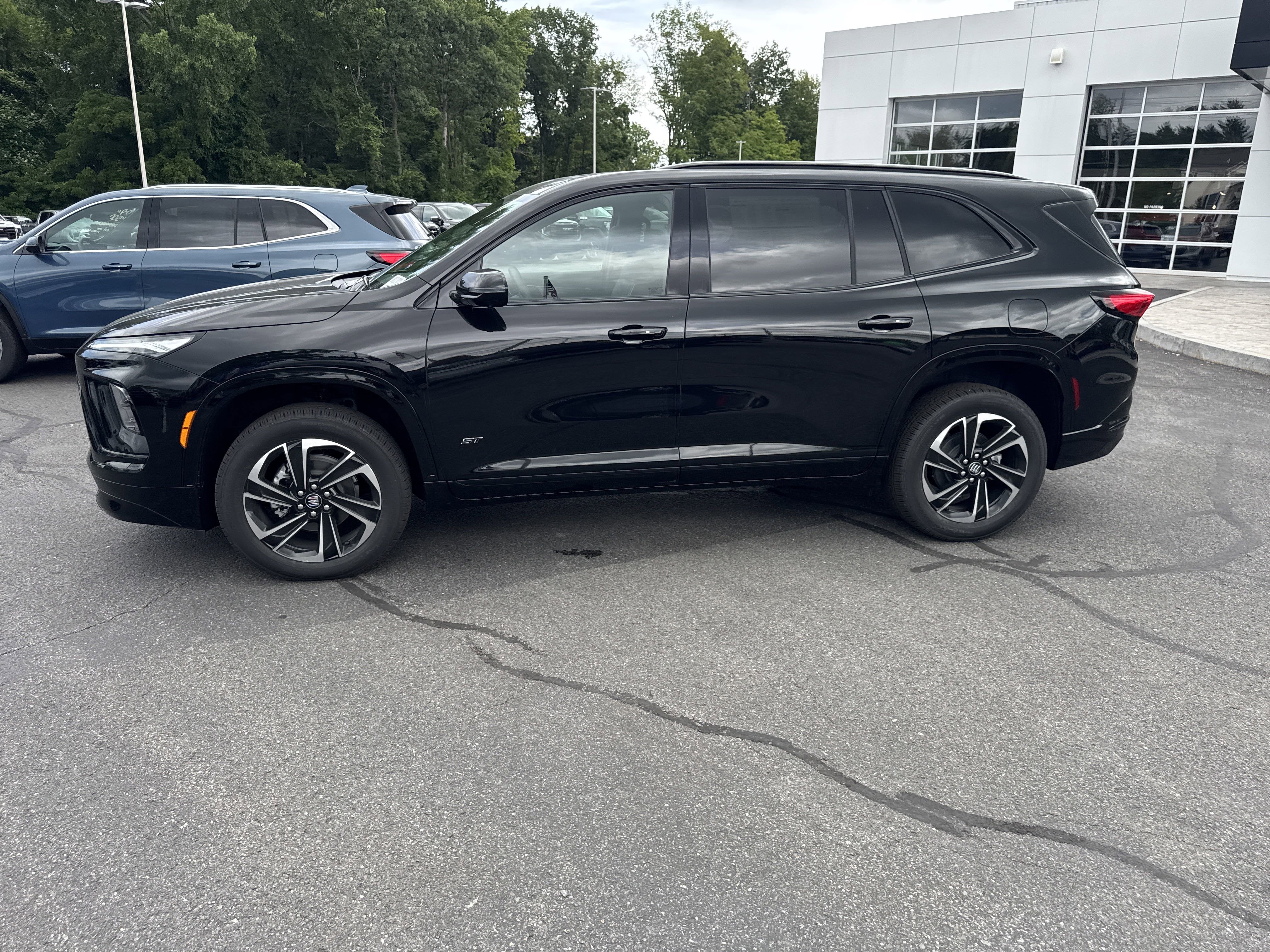 2025 Buick Enclave Sport Touring
