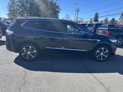 2022 Buick Enclave Essence