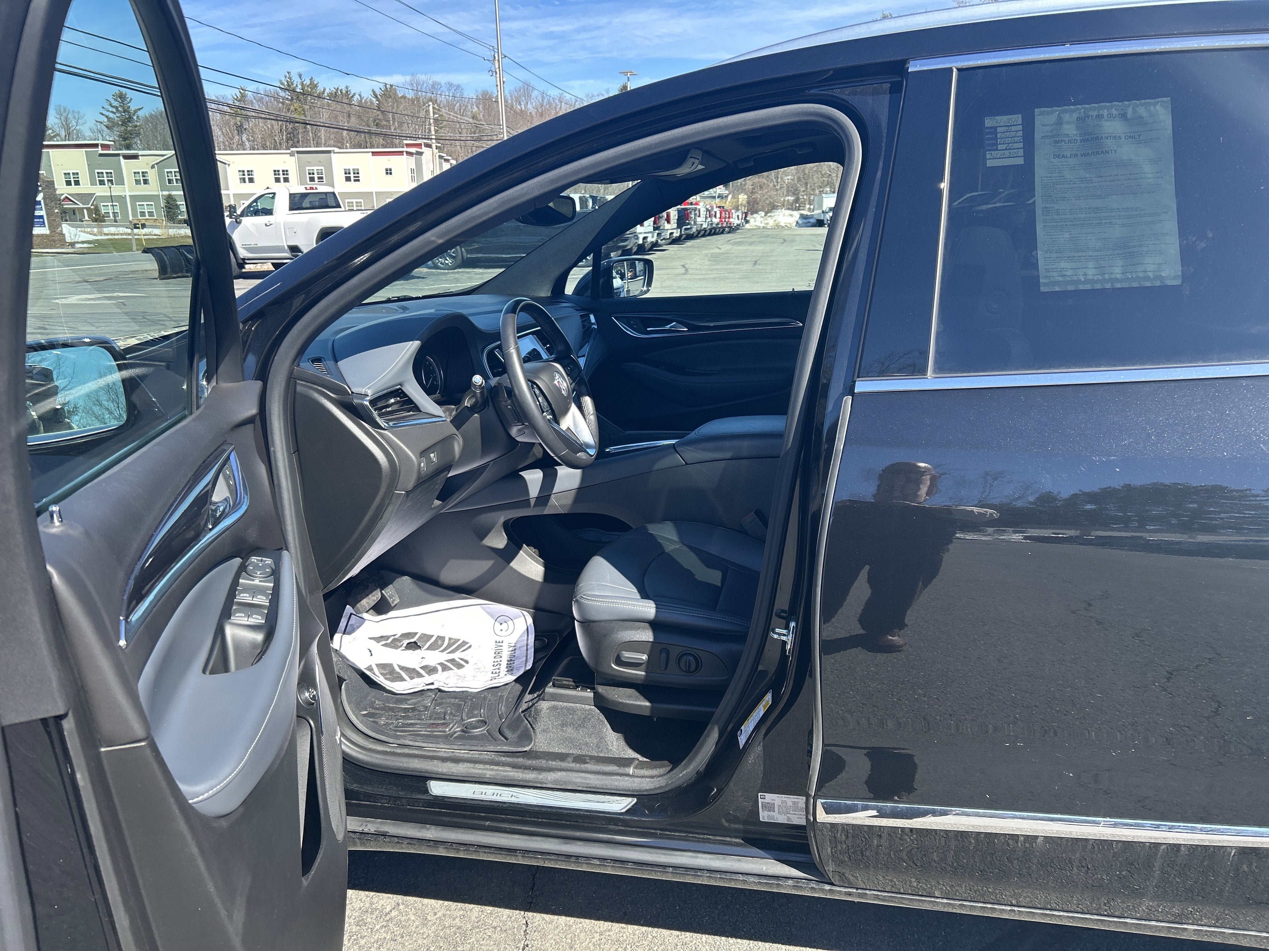 2022 Buick Enclave Essence