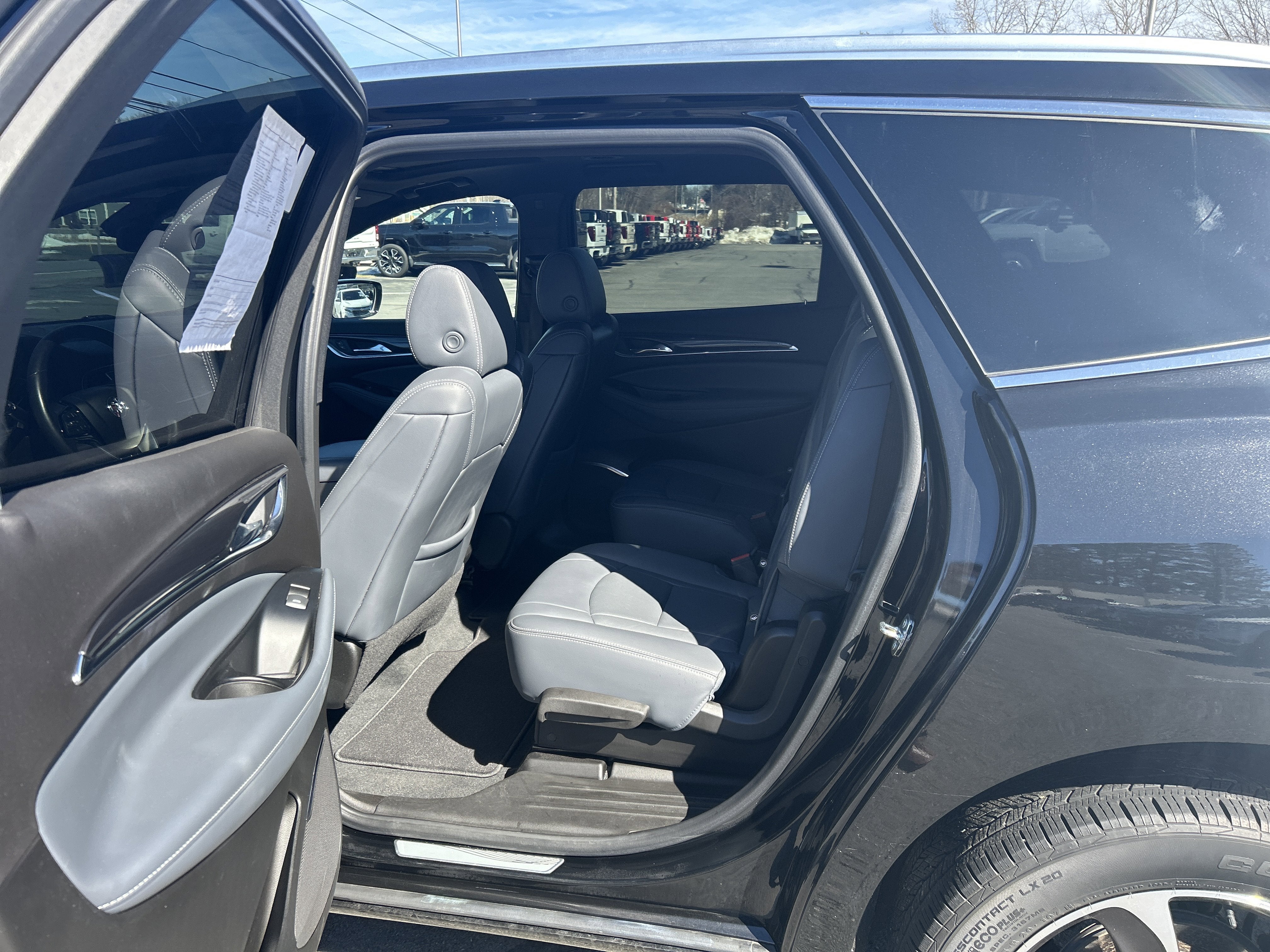 2022 Buick Enclave Essence