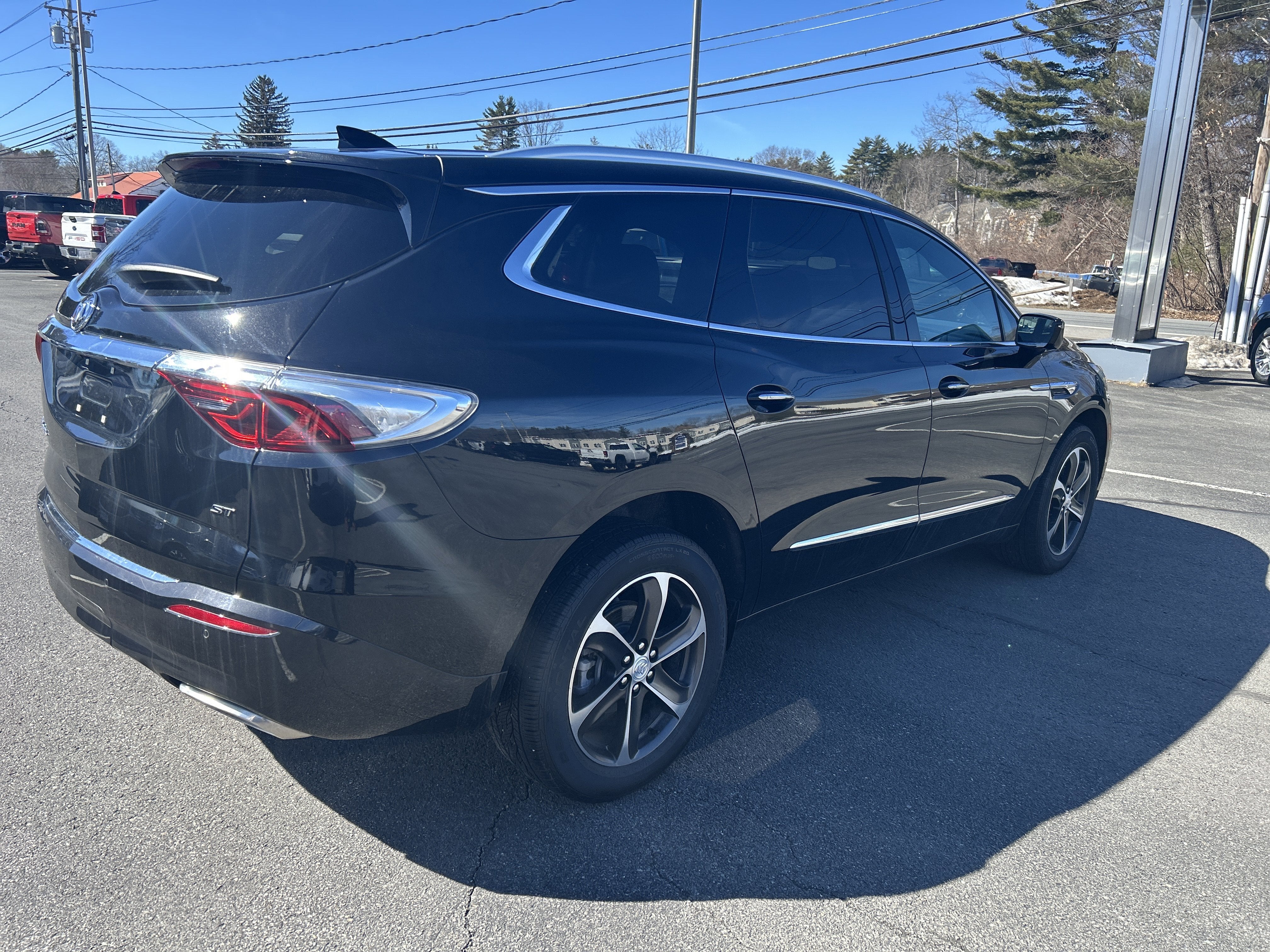 2022 Buick Enclave Essence