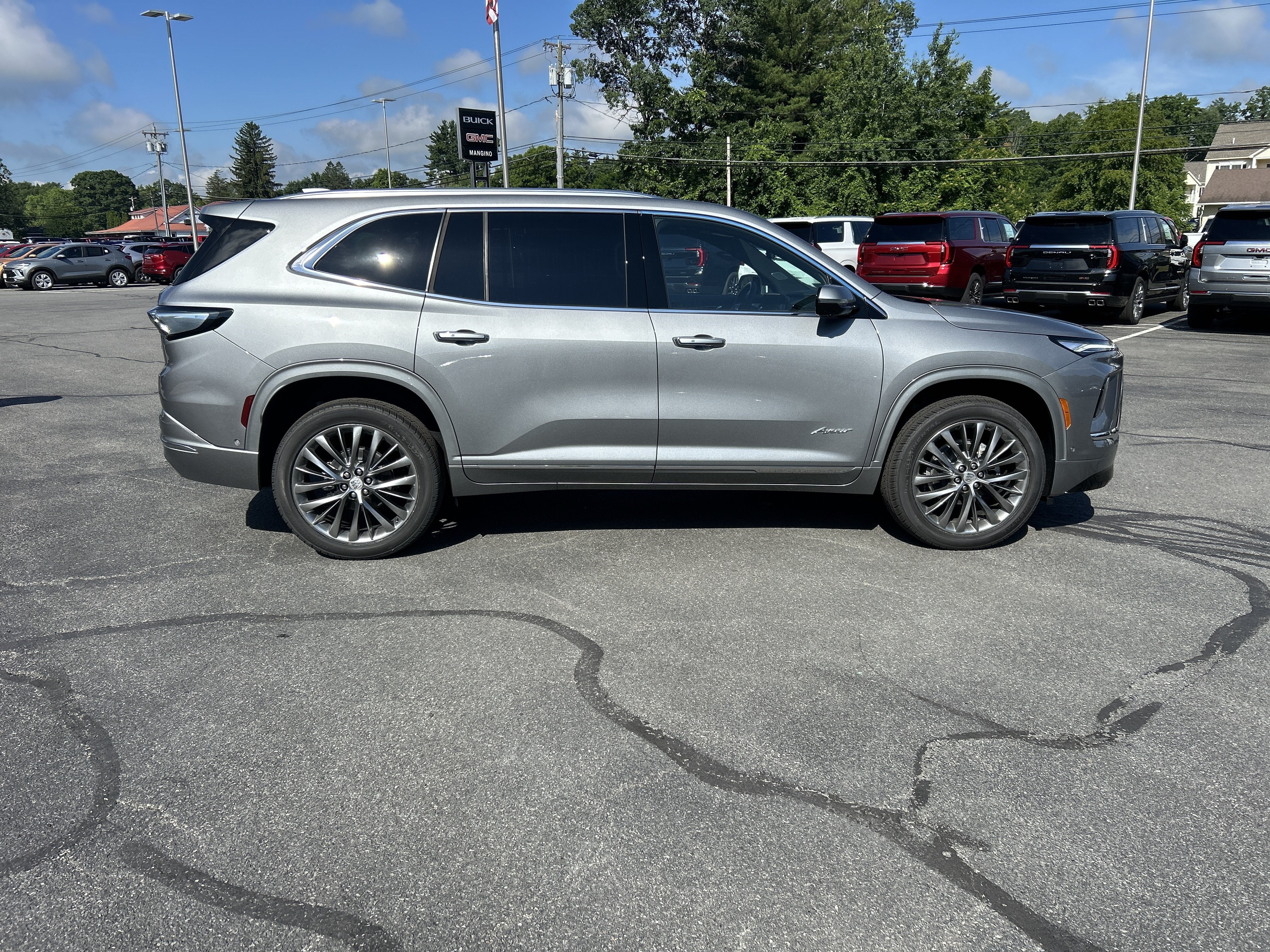 2026 Buick Enclave Avenir