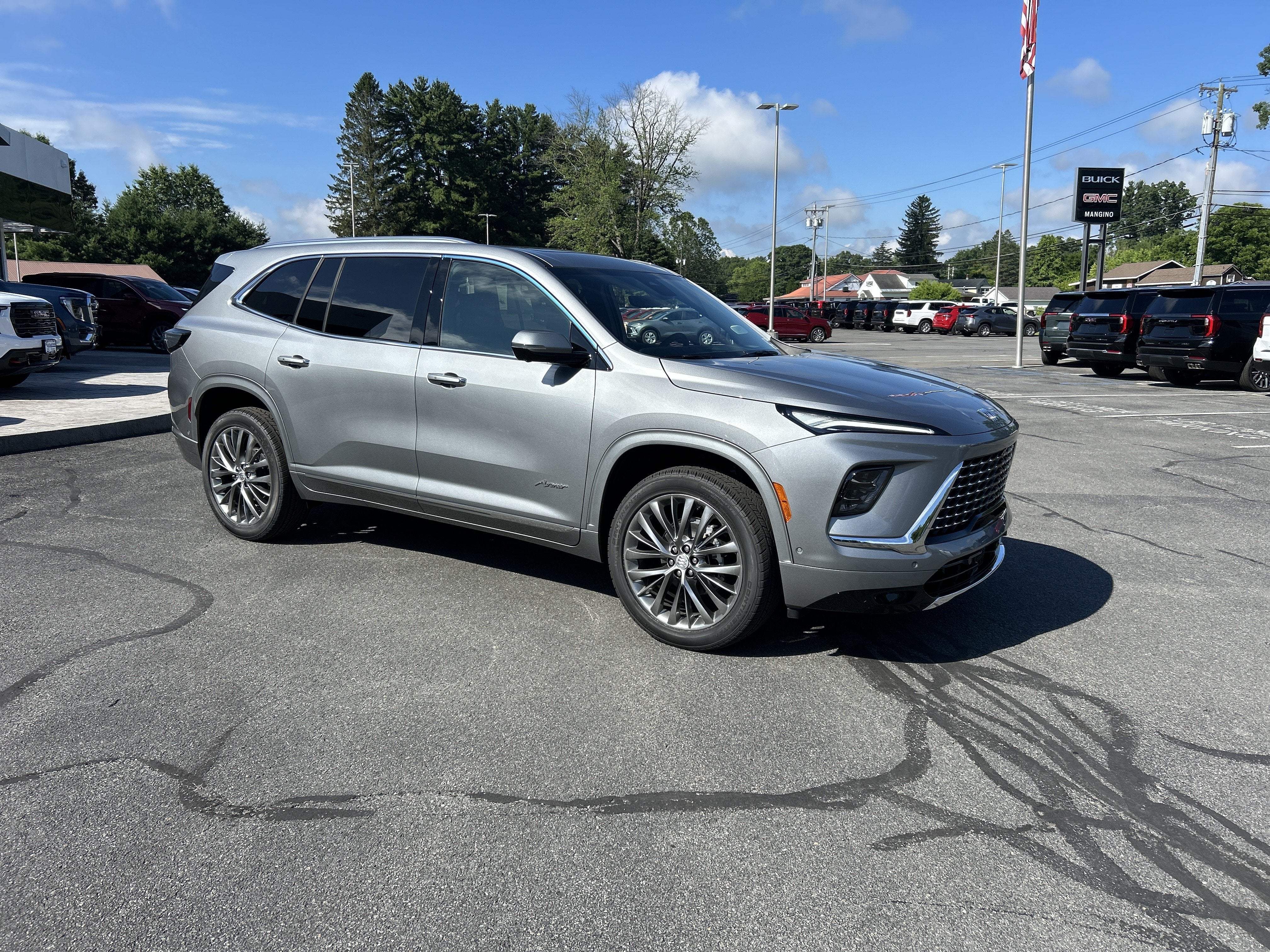 2026 Buick Enclave Avenir