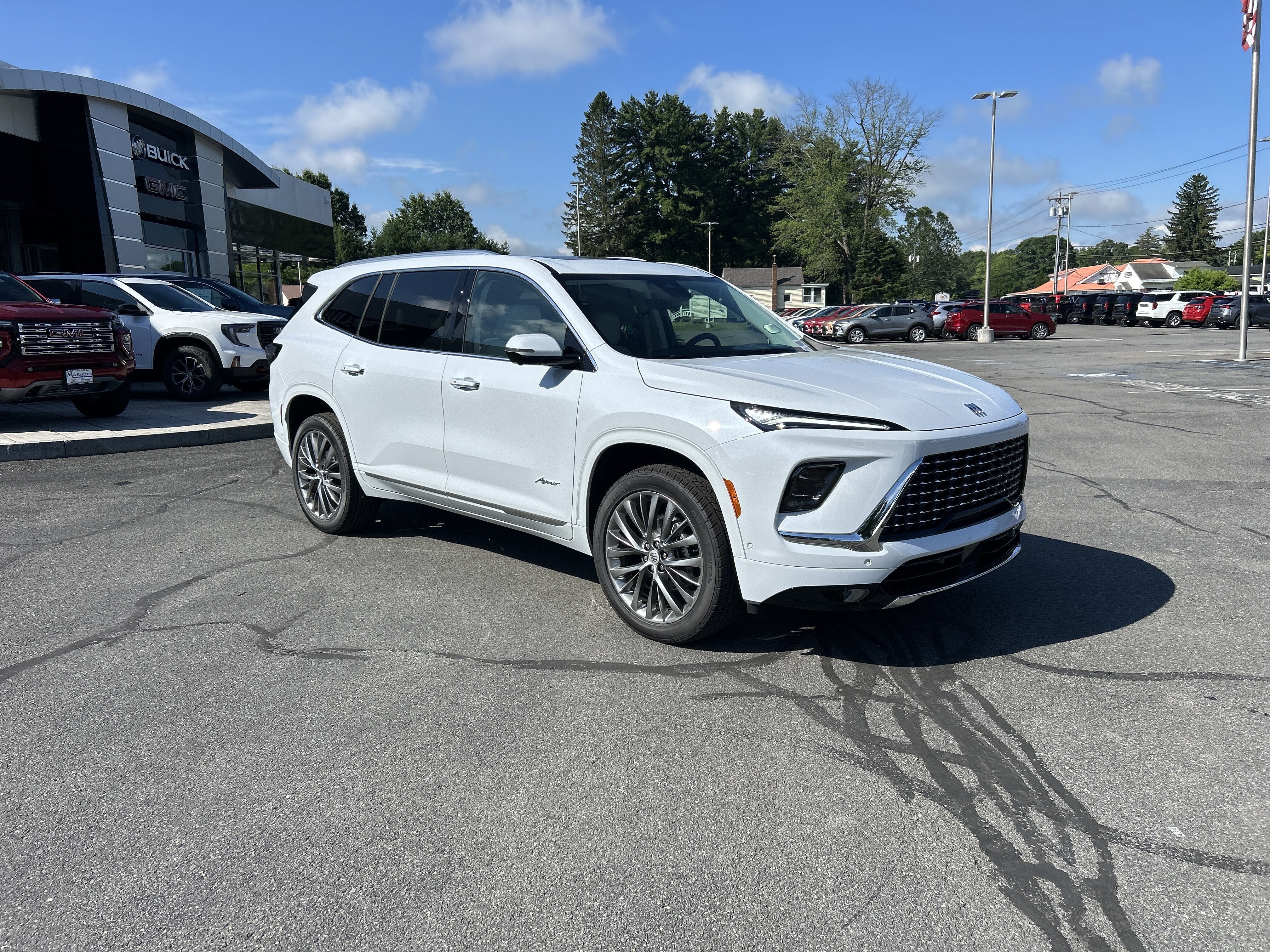 2026 Buick Enclave Avenir