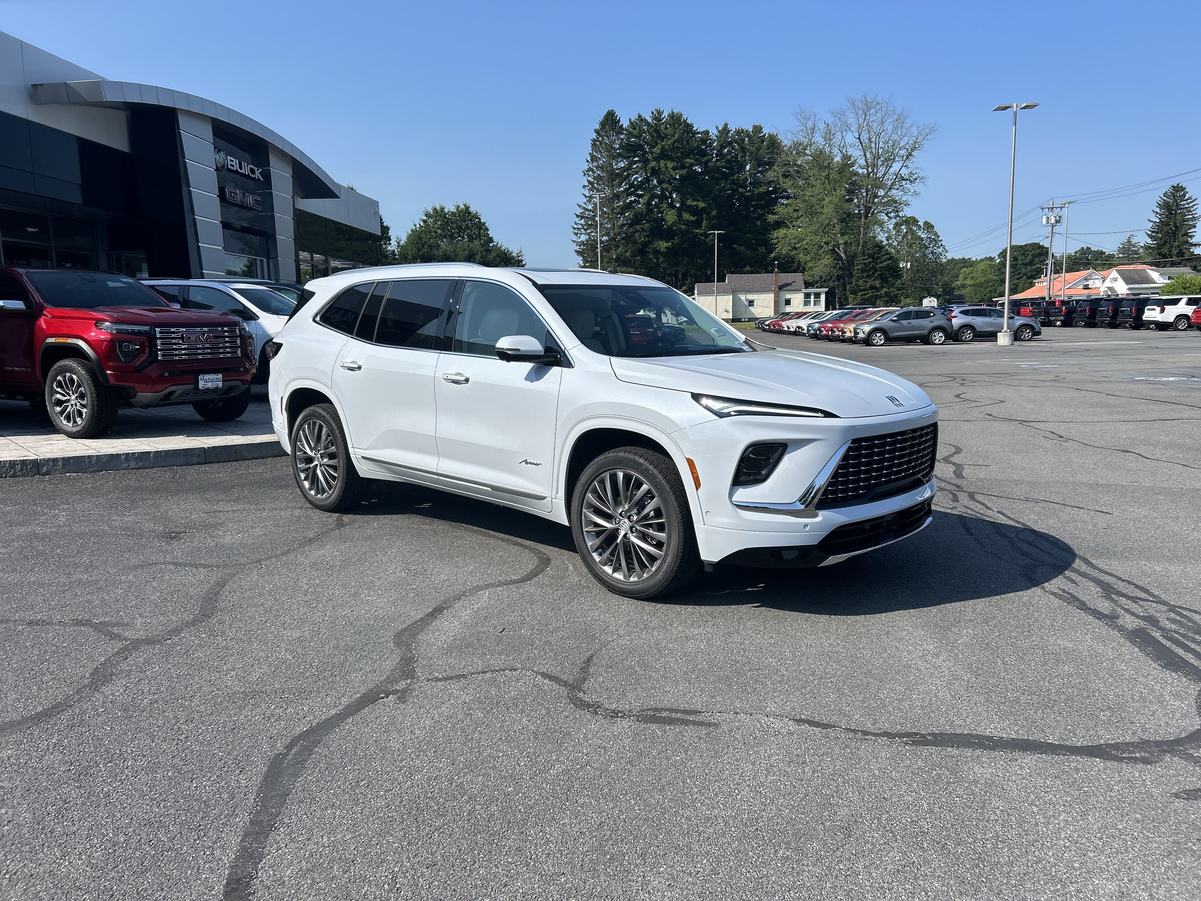 2026 Buick Enclave Avenir