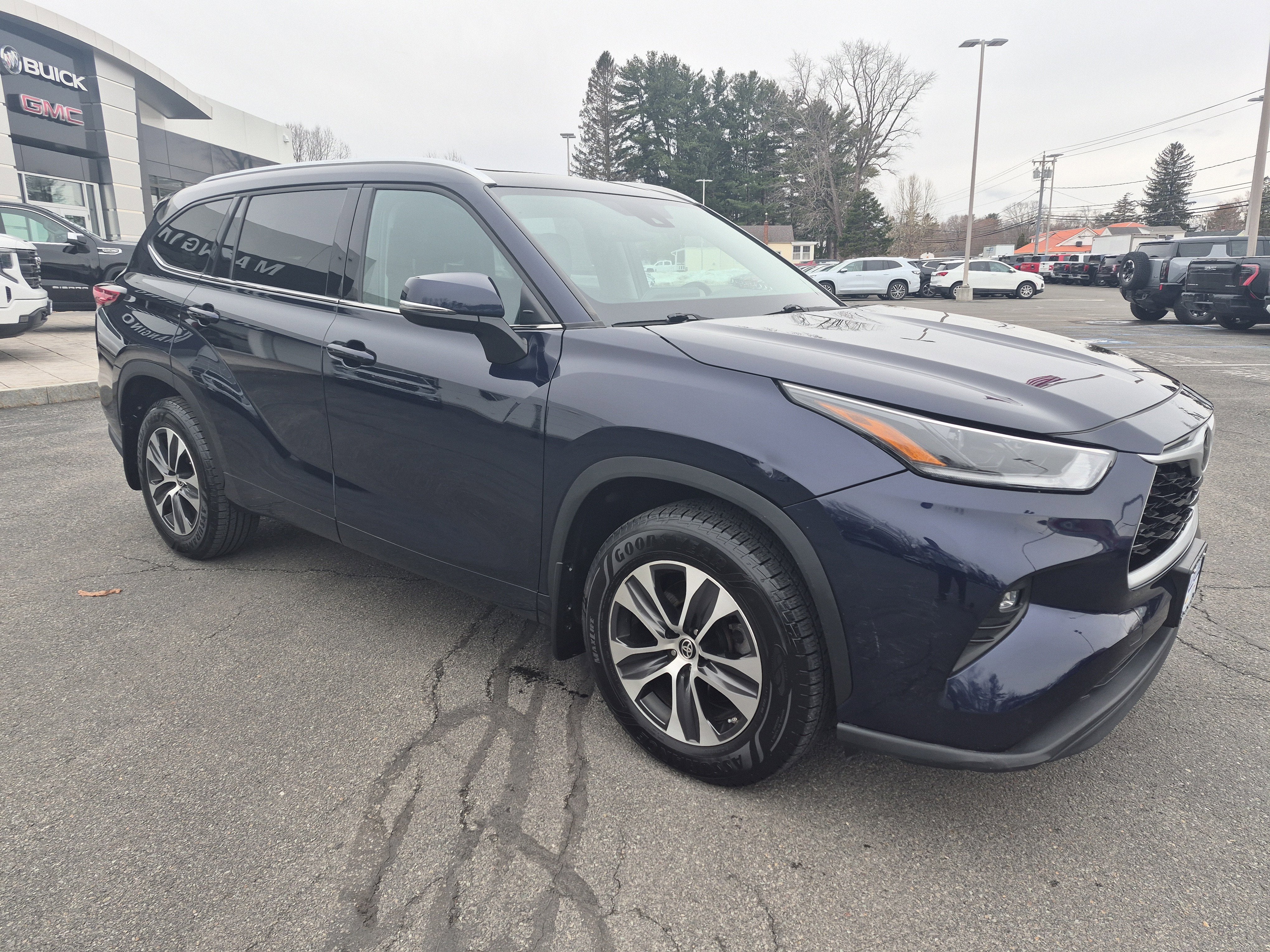 2021 Toyota Highlander XLE