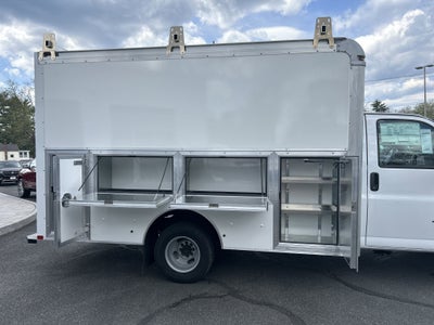 2026 GMC Savana Cutaway 3500 1WT