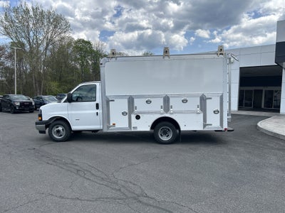 2026 GMC Savana Cutaway 3500 1WT