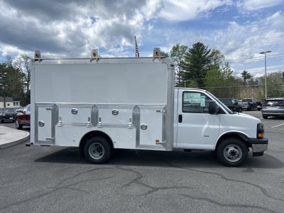 2026 GMC Savana Cutaway 3500 1WT