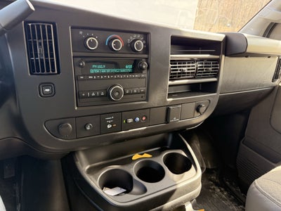 2025 GMC Savana Cutaway 3500 1WT