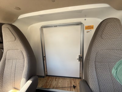 2025 GMC Savana Cutaway 3500 1WT