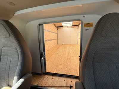 2025 GMC Savana Cutaway 3500 1WT