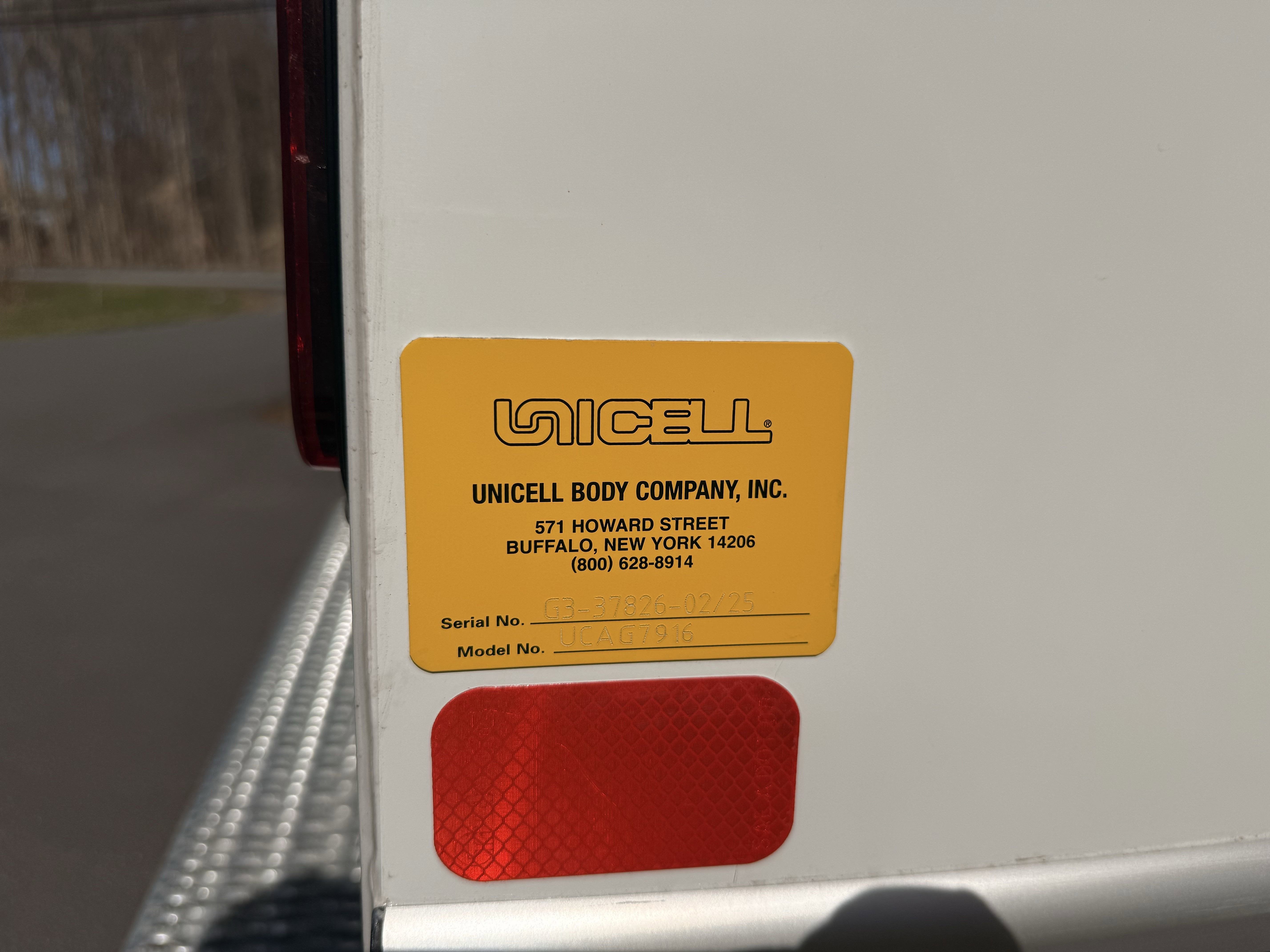 2025 GMC Savana Cutaway 3500 1WT