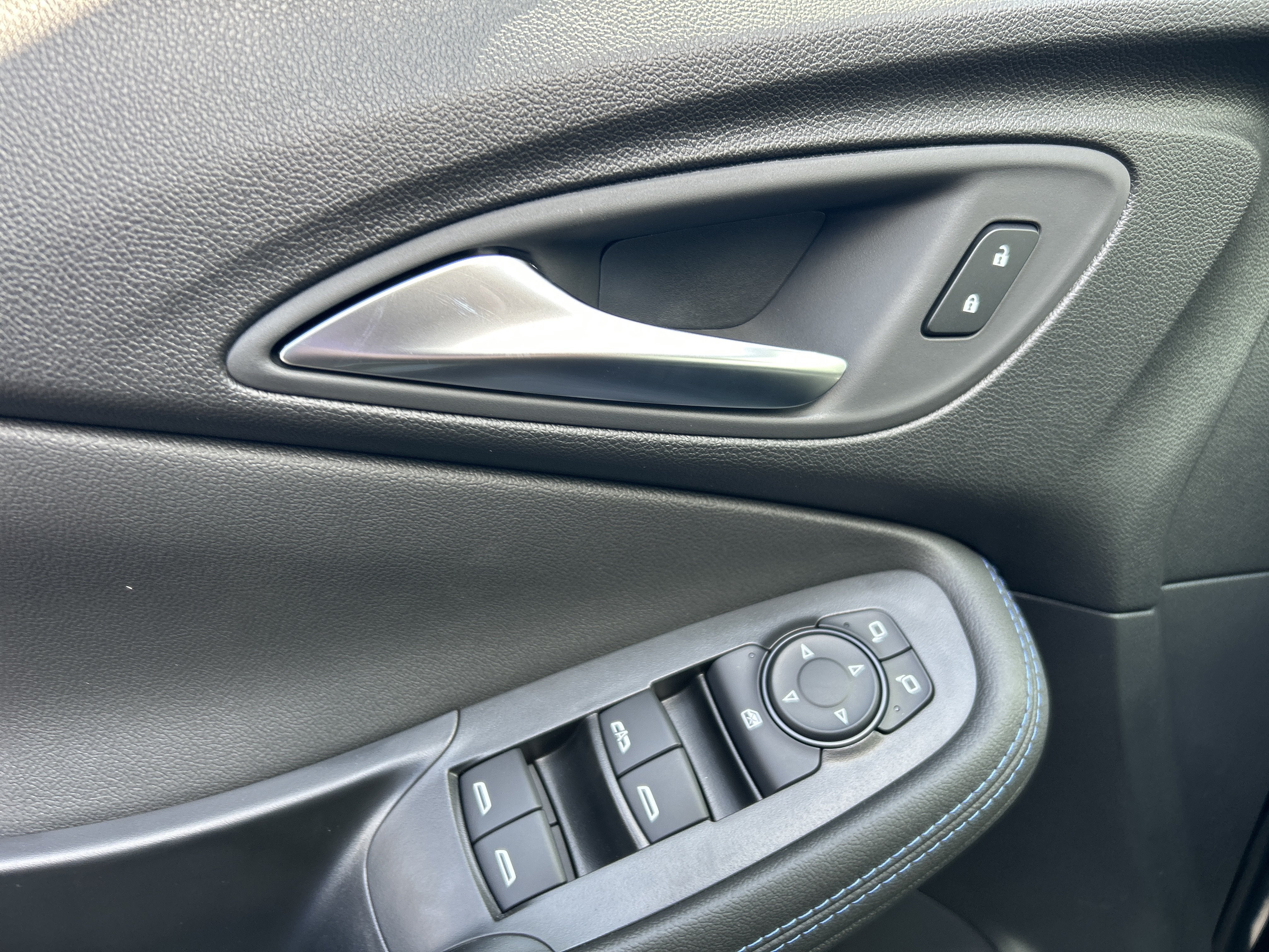 2026 Buick Encore GX Sport Touring - Photo 19