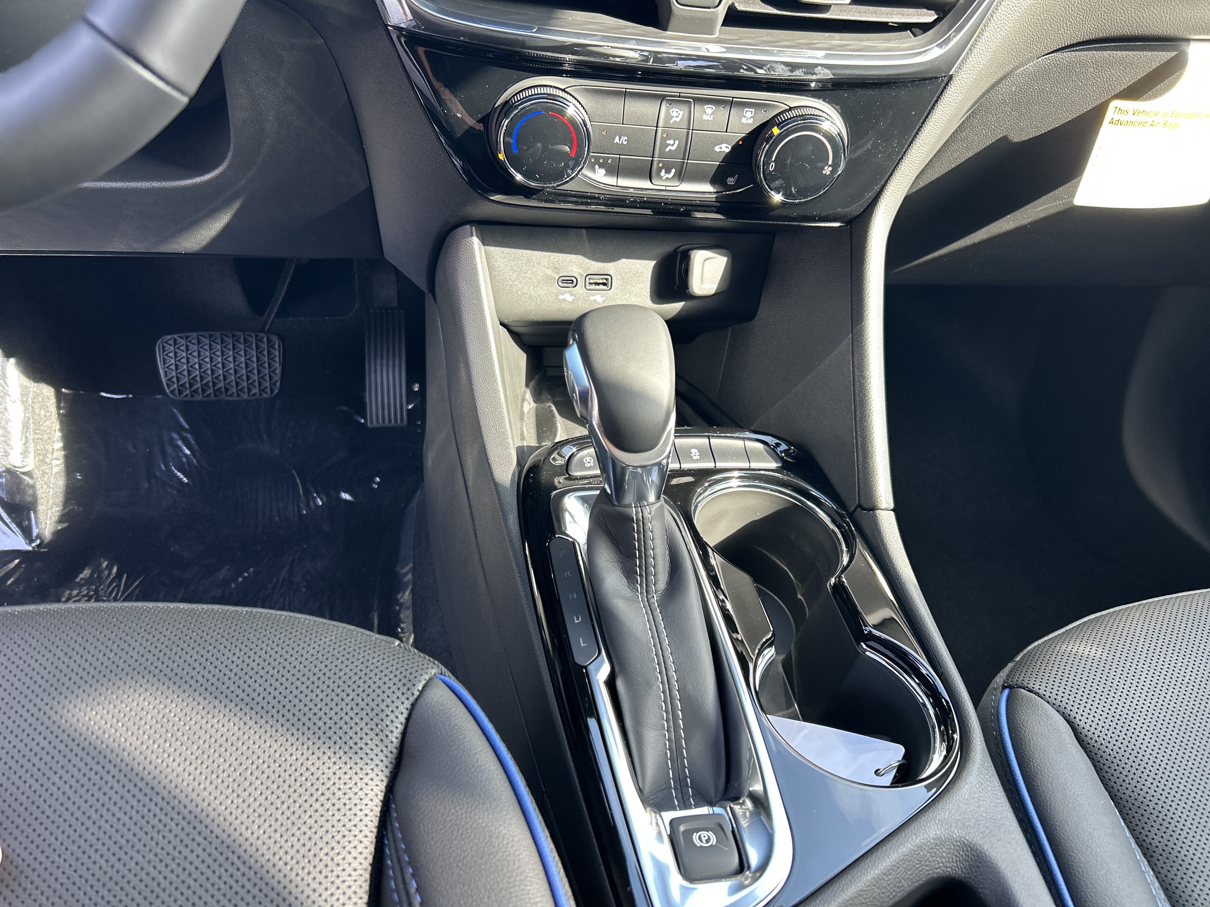 2026 Buick Encore GX Sport Touring - Photo 23
