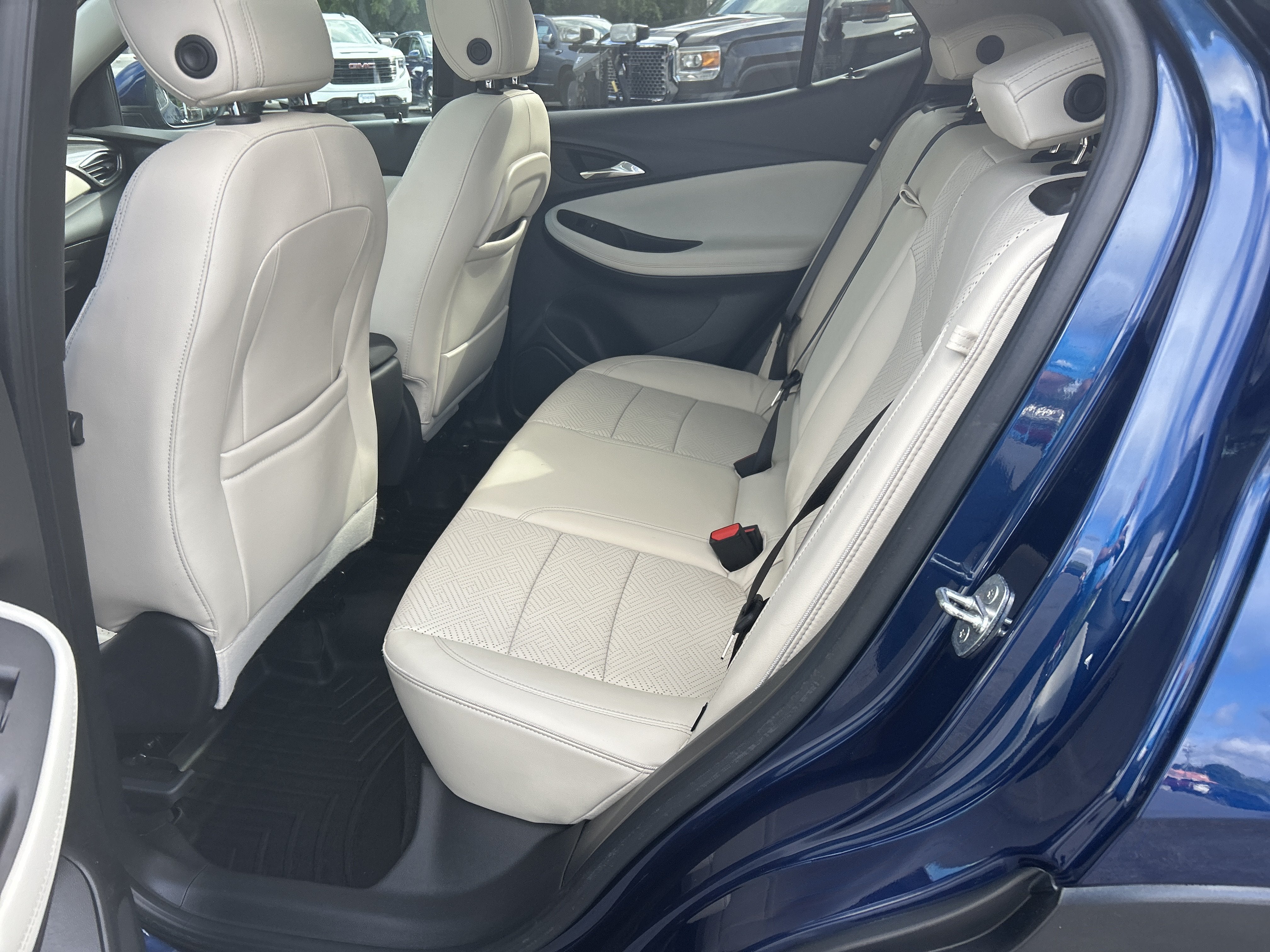 2022 Buick Encore GX Essence